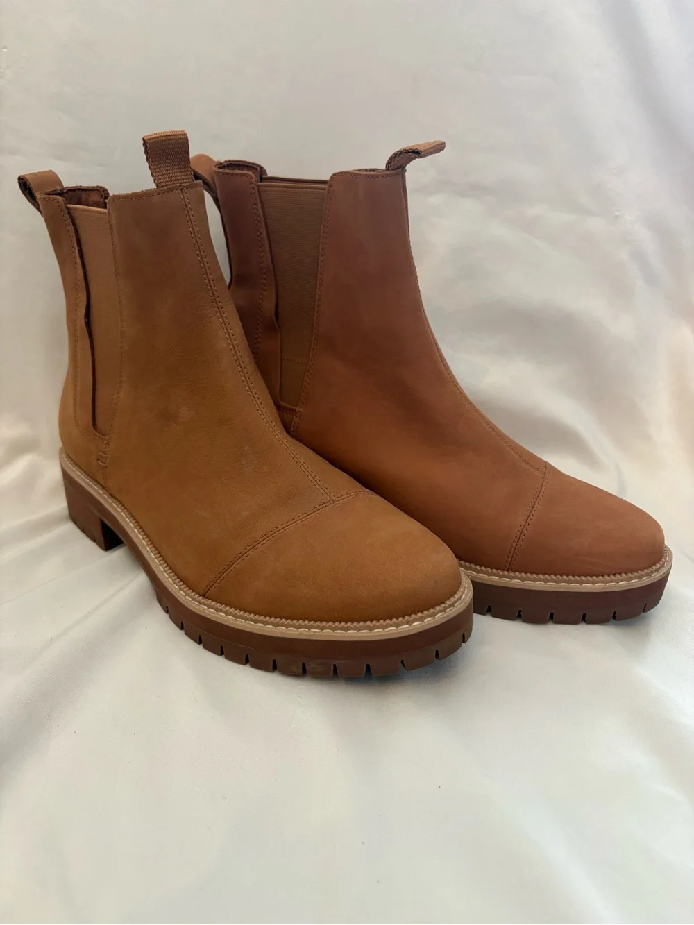 Toms Men’s Tan Leather Chelsea Lug Ankle Boots